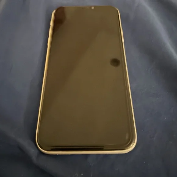 Apple iPhone in Elegant White